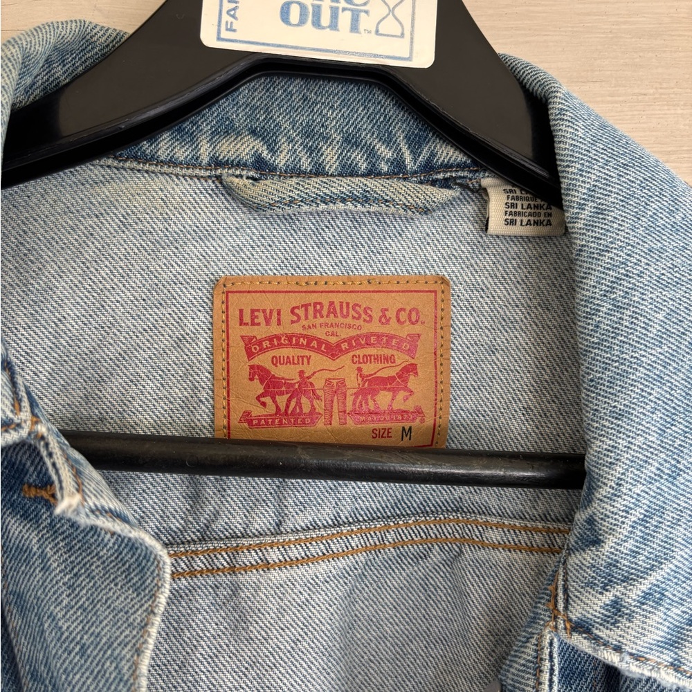 Levi’s denim jacket - Picture 2 of 3